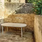 2 Bedroom Stunning In *